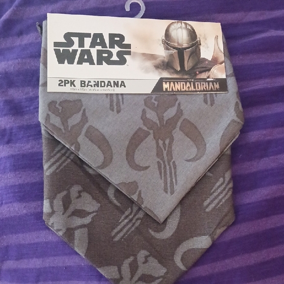 Star Wars Mandalorian 2 Piece Dog Bandana Set - Gray and Black - Picture 1 of 5
